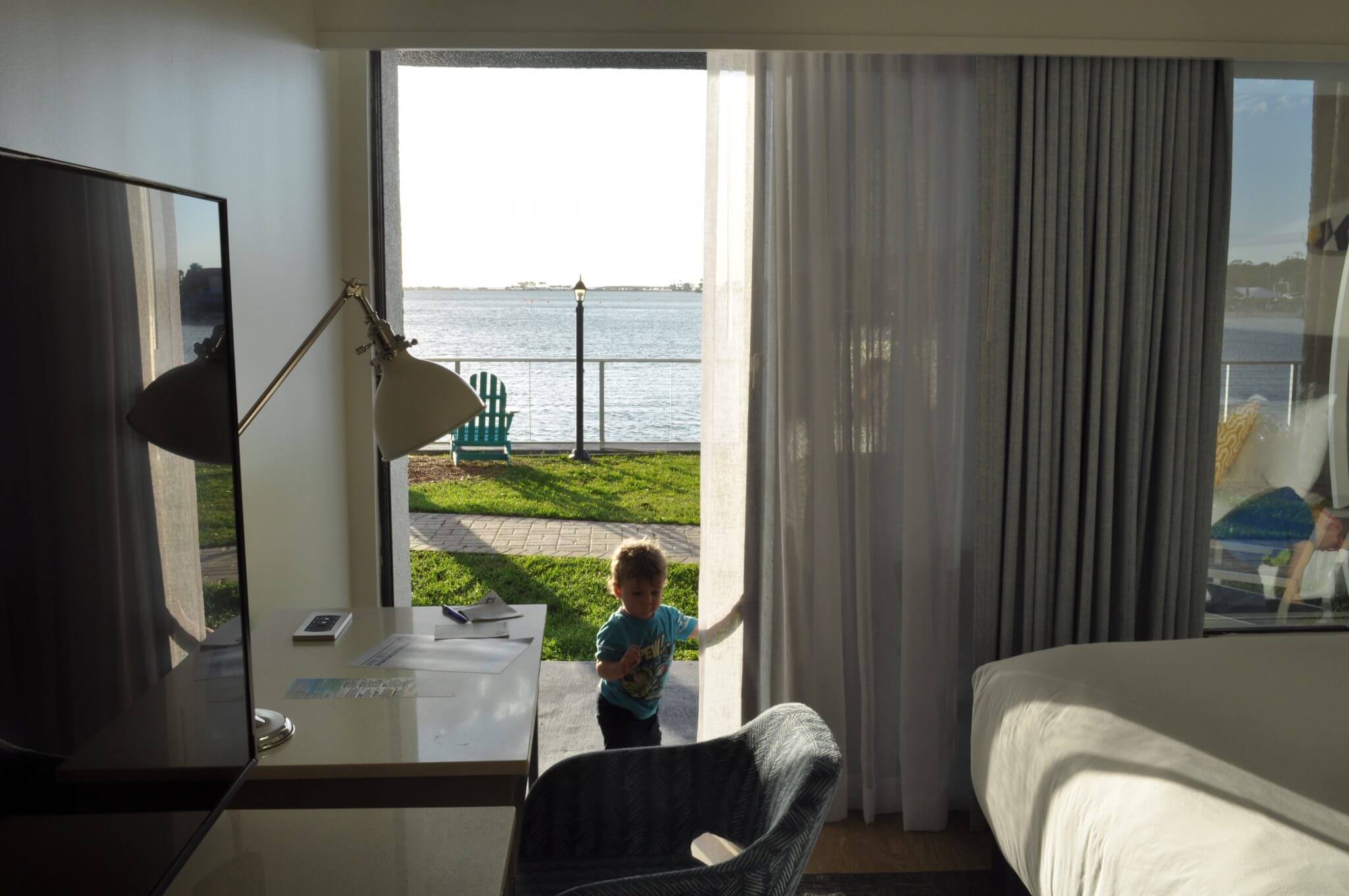 What to do in Tampa with Kids? Stay at the Bay Harbor Hotel for a great views of Tampa Bay. www.huntingforrubies.com