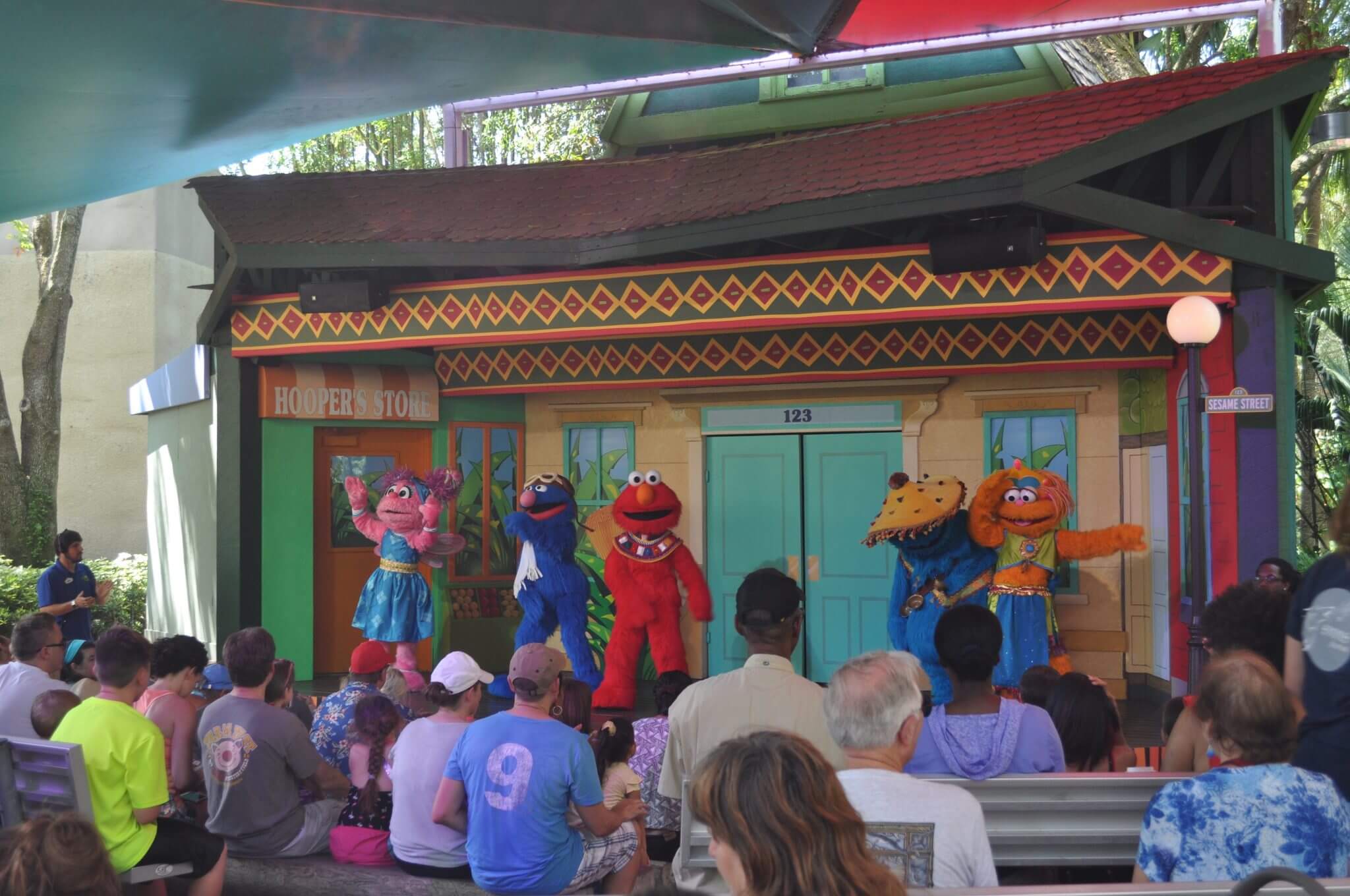 What to do in Tampa with Kids? See Elmo and friends at Busch Gardens..and much more. www.huntingforrubies.com