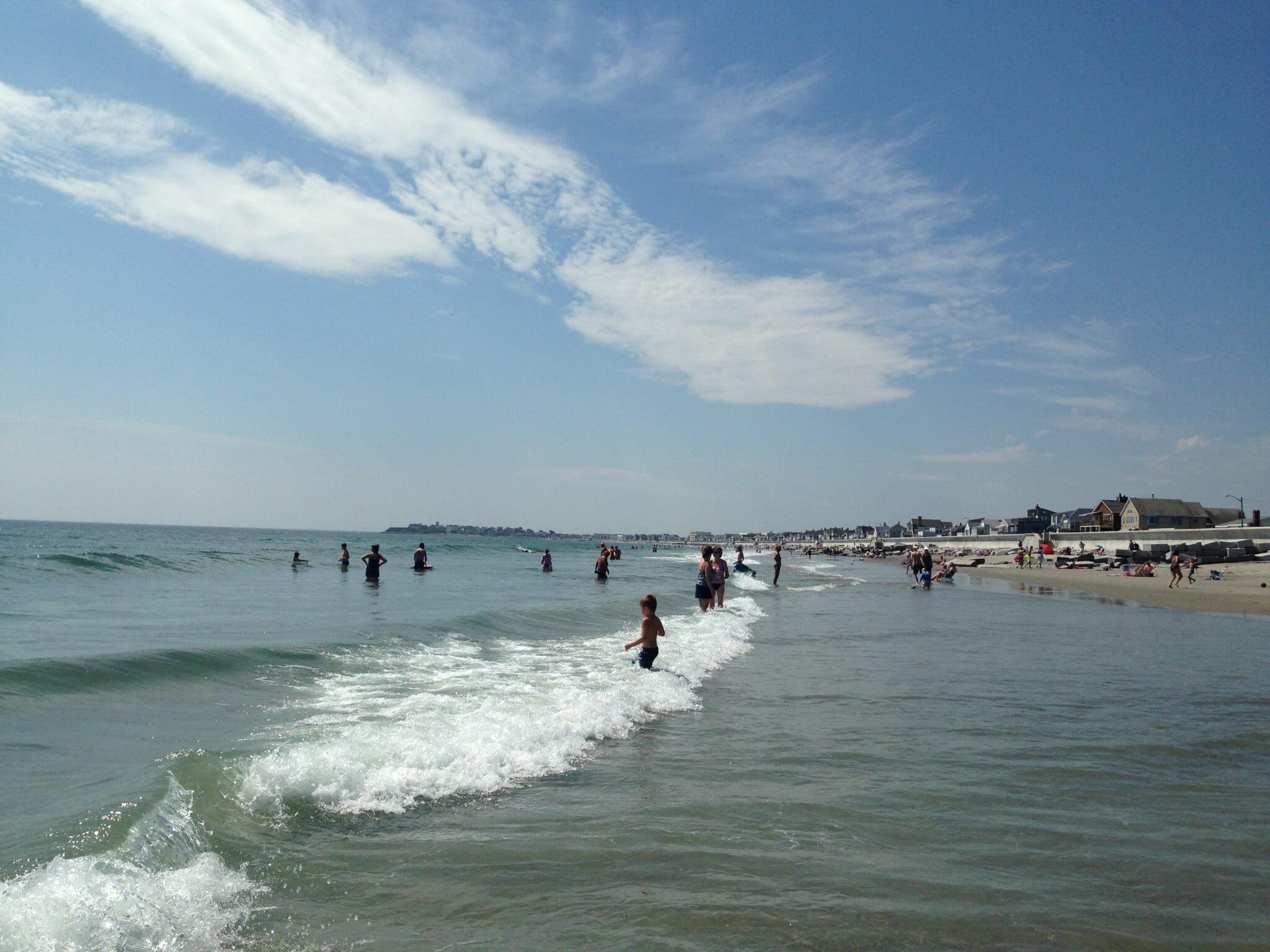 A Family Travel Guide to Fun Activities on the New Hampshire Seacoast - Hampton Beach. www.huntingforrubies.com